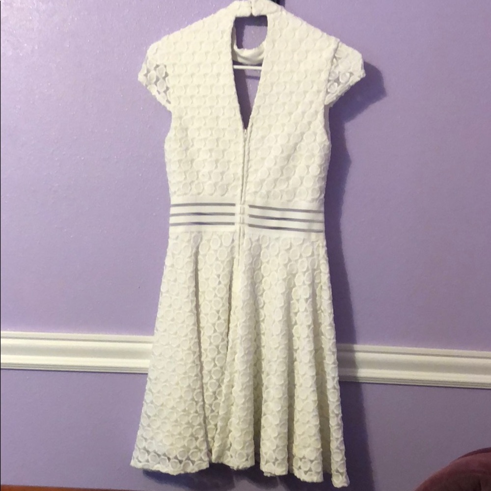 White pattern Dress - Picture 2 of 3